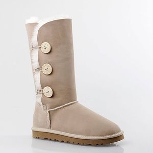 Ugg Bailey Button Triplet